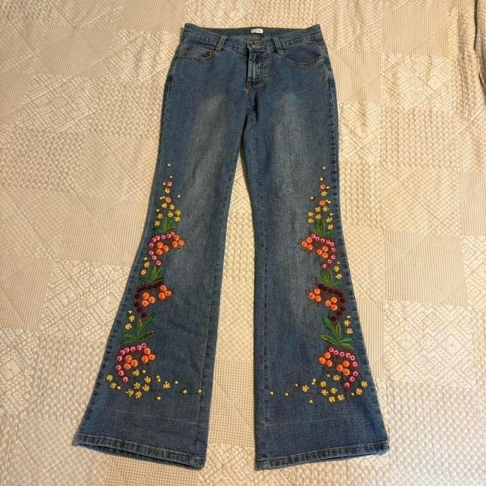 Y2K Cache floral embroidered blue flared jeans, SZ 2